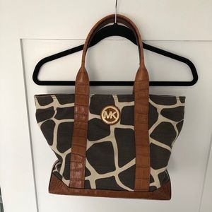 Michael Kors Giraffe print linen and leather bag